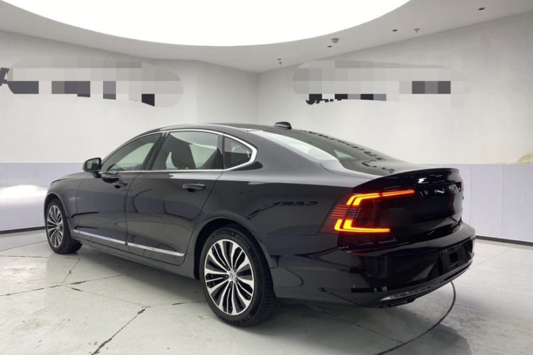 Used Volvo S90 2025 B5 Zhiyi Luxury Edition
