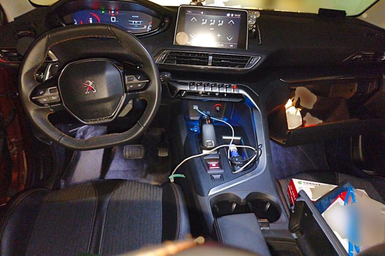 Used Peugeot 4008 2017 350THP Elite Edition Center Console