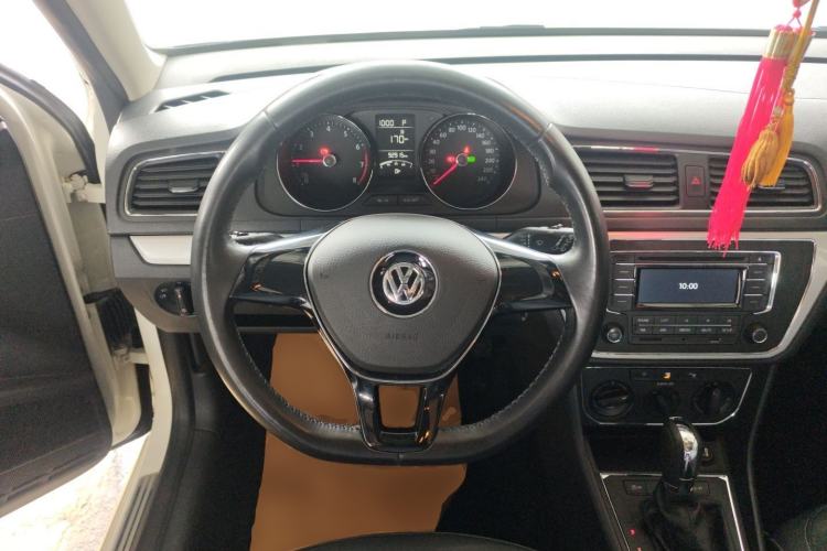 Used Volkswagen Gran Lavida 2015 1.6L Automatic Comfort Edition
