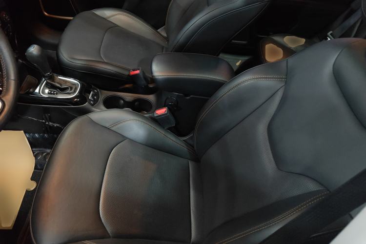 Used Jeep Compass 2019 220T Automatic Family Edition
