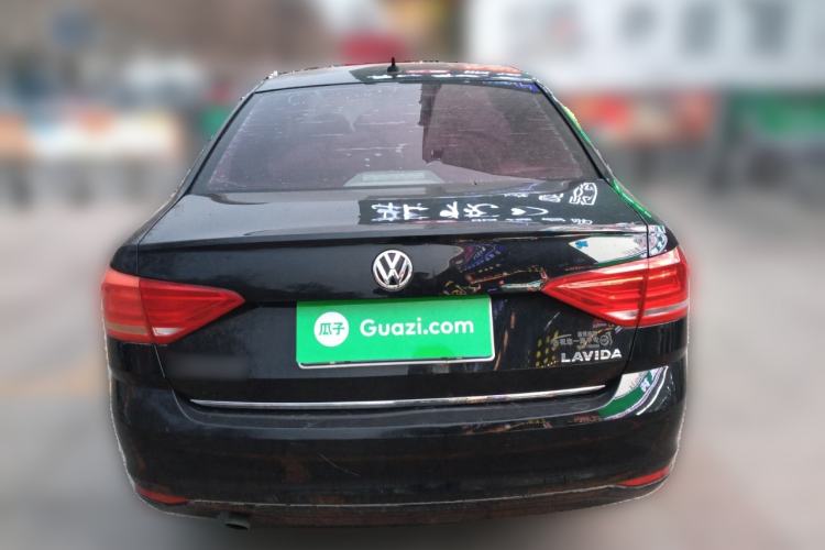 Used Volkswagen Lavida 2017 1.6L Automatic Comfort Edition
