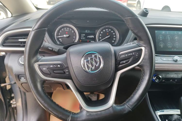 Used Buick GL6 2018 18T 6-Seater Prestige Model Steering Wheel