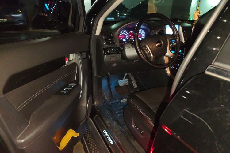 Used Chevrolet Captiva 2014 2.4L 4x4 Flagship Edition 7 Seats