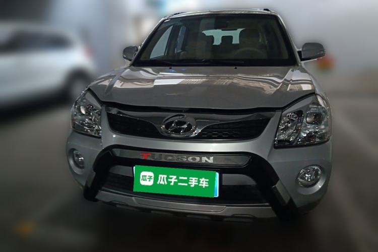 Used Hyundai Tucson 2013 2.0L Automatic Two-Wheel Drive Comfort Version Front