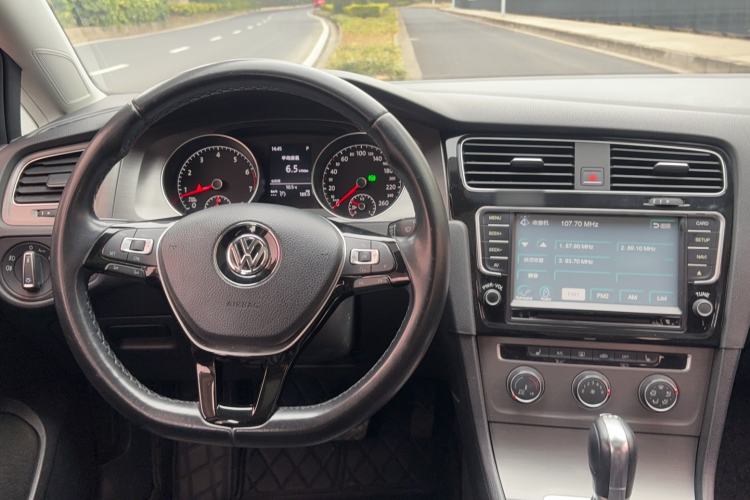 Used Volkswagen Golf 2014 1.4TSI Automatic Luxury Model