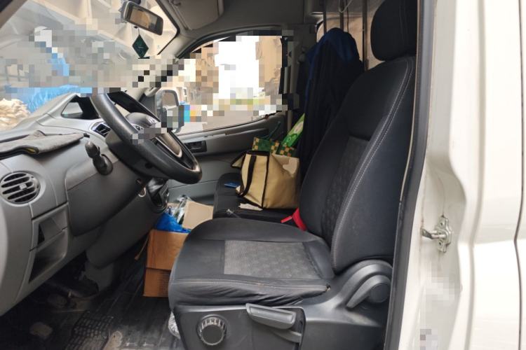 Used SAIC MAXUS Xintu V80 2019 2.5T Classic Edition 6-Speed Manual – Aoyuntong Short Wheelbase Mid-Height Design 5/6 Seats