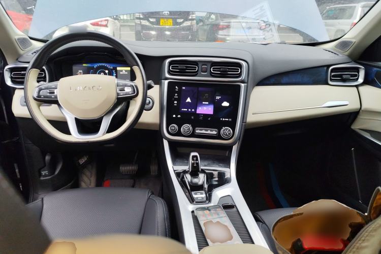 Used Lynk & Co 01 2019 2.0T Two-Wheel Drive Zhaopu Version China VI Standard Center Console