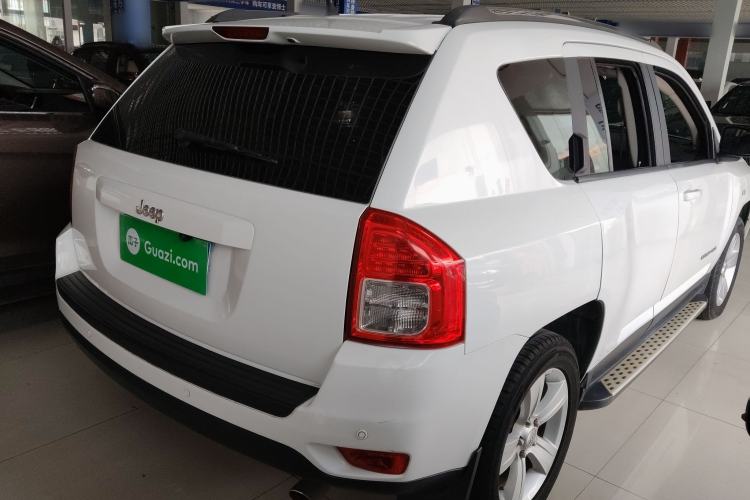 Used Jeep Compass 2013 2.4L four-wheel-drive sport version Rear Right 45 Deg