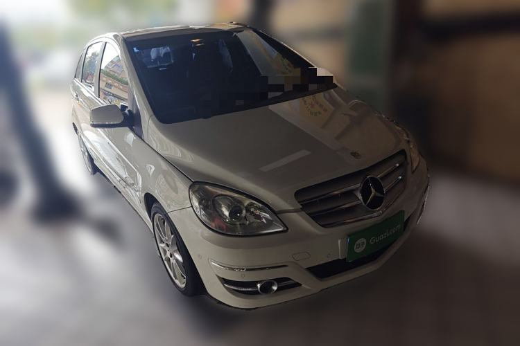 Used Mercedes-Benz B-Class 2009 B 200 Fashion Model Front Right 45 Deg