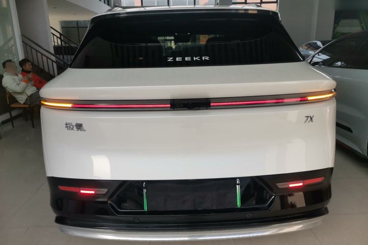 Used Zeekr 7X 2025 100kWh Long-Range All-Wheel Drive Intelligent Driving Version