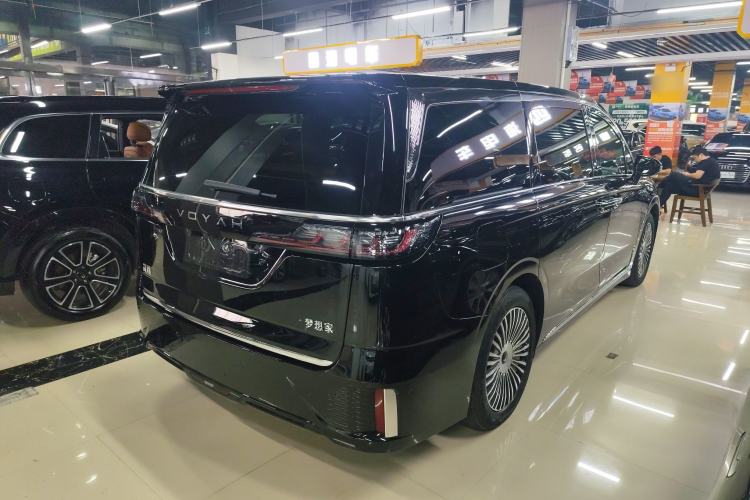Used VOYAH Dream 2025 PHEV Four-Wheel Drive Excellence Kunpeng Edition Rear Right 45 Deg