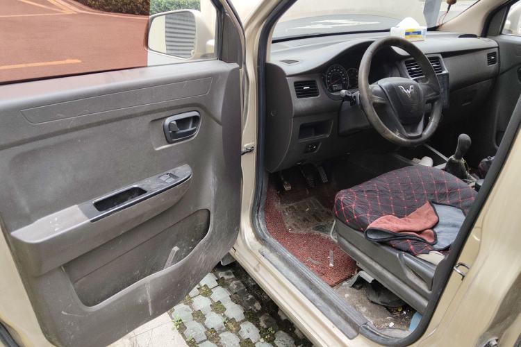 Used Wuling Rongguang V 2018 1.5L Standard Version Driver Seat