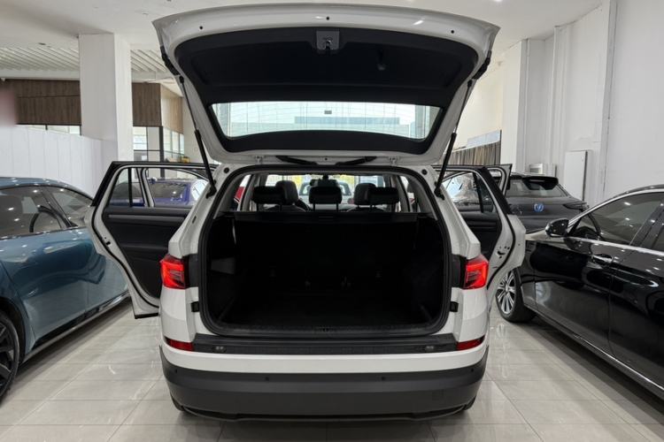 Used Skoda Kodiaq 2018 Facelifted TSI330 5-Seater Two-Wheel-Drive Comfort Edition