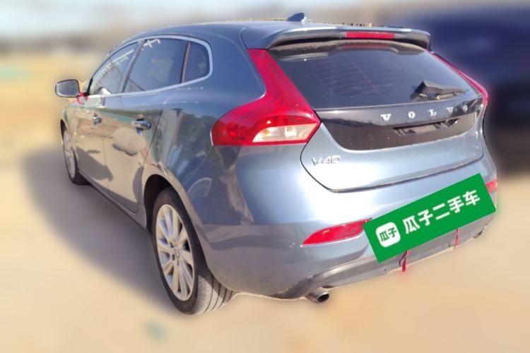 Used Volvo V40 2013 2.0T Zhiya Edition

