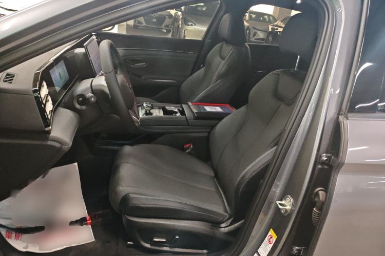 Used BYD Qin L 2024 DM-i 120KM Leading Model
