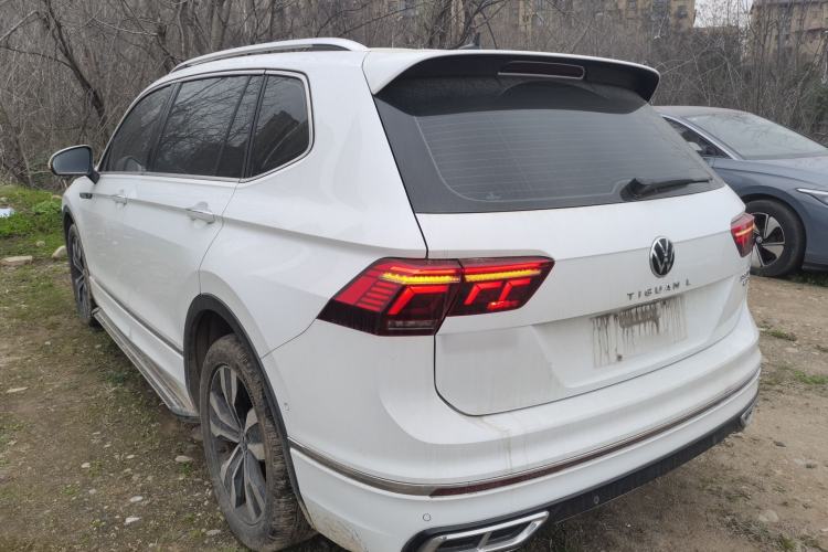 Used Volkswagen Tiguan L 2023 380TSI Automatic All-Wheel Drive R-Line Enhanced 7-Seater Rear Left 45 Deg