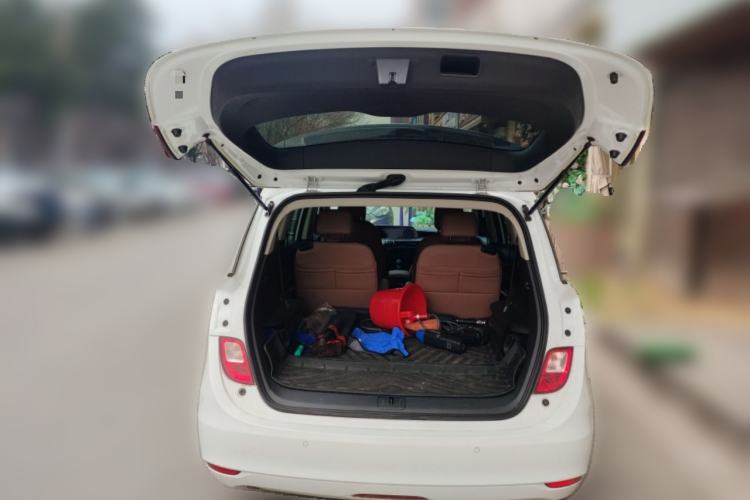 Used Buick GL6 2021 323T Mild Hybrid Connect Luxury Model Trunk