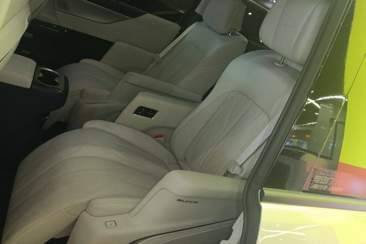 Used Buick GL8 New Energy 2024 Lu Zun Luxury Edition 7-Seater Left Rear Seat