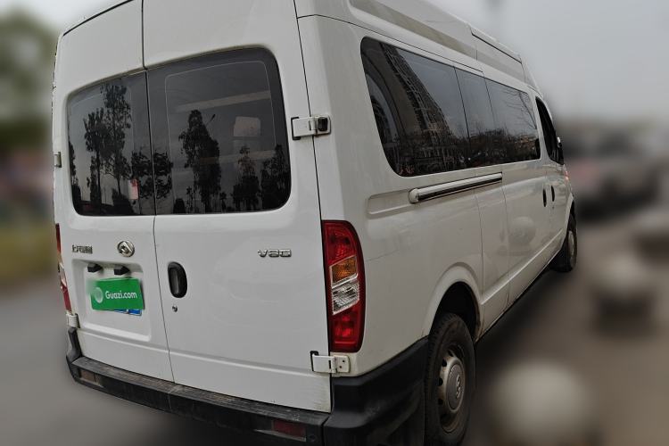 Used SAIC MAXUS Xintu V80 2019 2.5T Classic 6-Speed Manual Van Short Wheelbase Mid-Roof Design 2/3 Seats