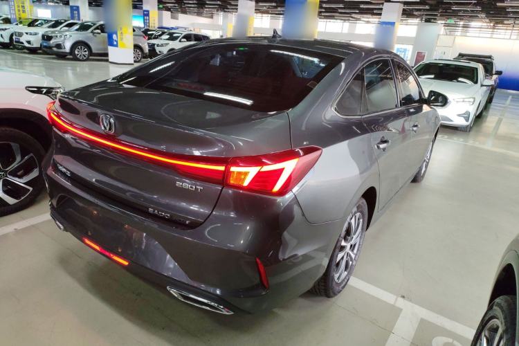 Used CHANGAN Eado 2024 PLUS Blue Whale NE 1.4T GDI DCT High-Energy Edition
