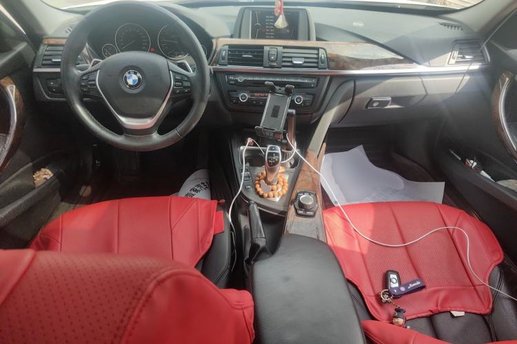 Used BMW 3 Series 2013 328Li Luxury Design Package Center Console