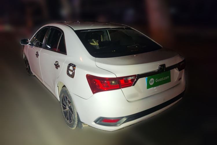 Used Zotye Z300 2014 New Vision 1.5L Manual Luxury Model
