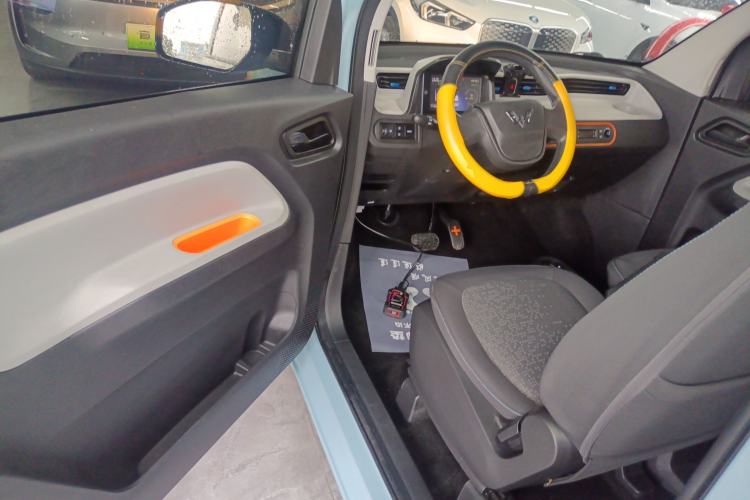 Used Wuling Hongguang MINIEV 2020 Zizai Version Lithium-NMC Driver Seat