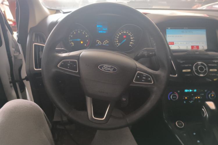 Used Ford Focus 2017 Hatchback EcoBoost 125 Automatic - Ultra-Powerful Style Edition with Smart Drive Features