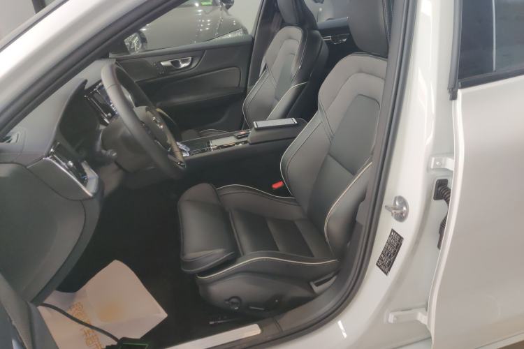 Used Volvo S60 2025 B5 Zhiya Sport Edition