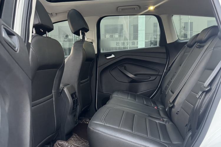 Used Ford Kuga 2019 EcoBoost 180 Two-Wheel-Drive Platinum Edition China VI Standard