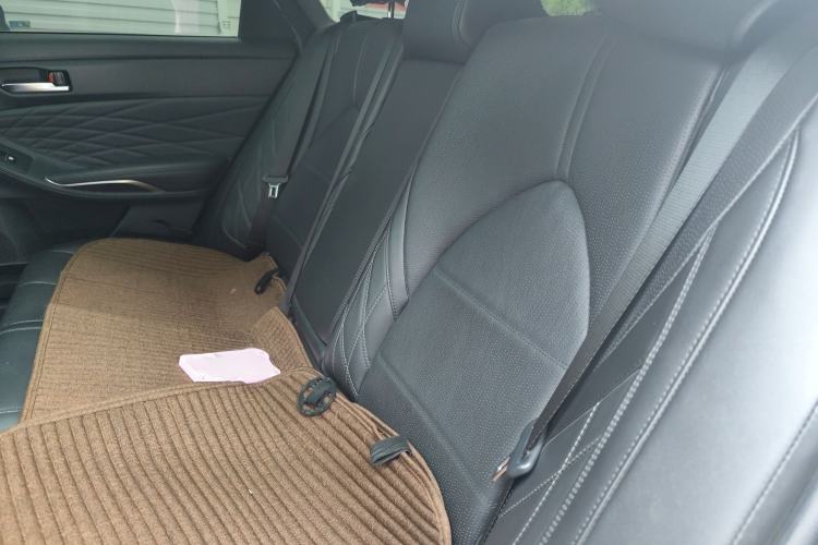 Used Toyota Avalon 2019 2.5L Touring Premium Version China VI Standard Interior 4