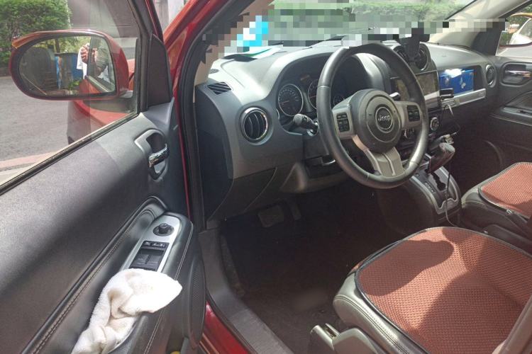 Used Jeep Compass 
