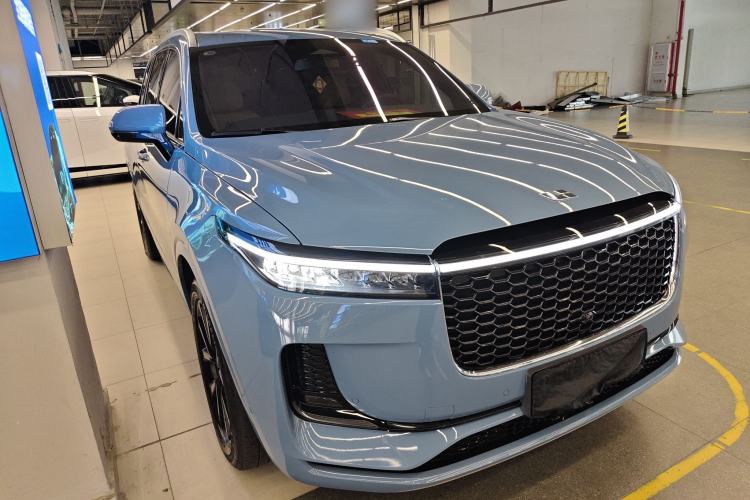 Used Li Auto ONE 2021 Extended-Range 6-Seater Version Front Right 45 Deg