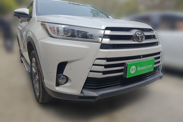 Used Toyota Highlander 2021 2.0T Four-Wheel Drive Luxury Edition 7 Seats Front Right 45 Deg