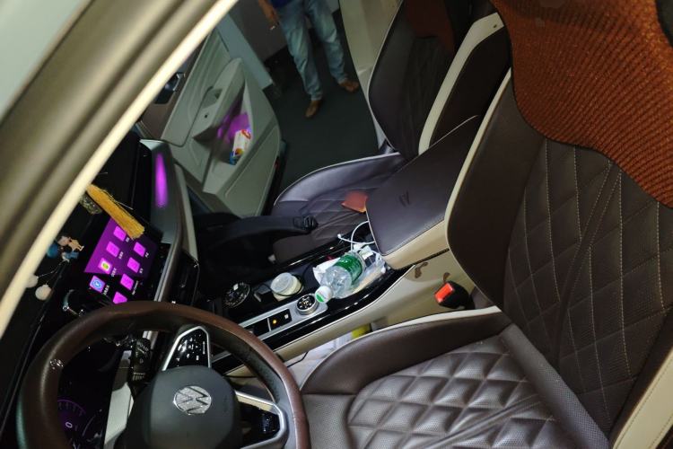 Used Volkswagen Tavendor 2023 380TSI Four-Wheel Drive R-Line First Edition Left Front Seat