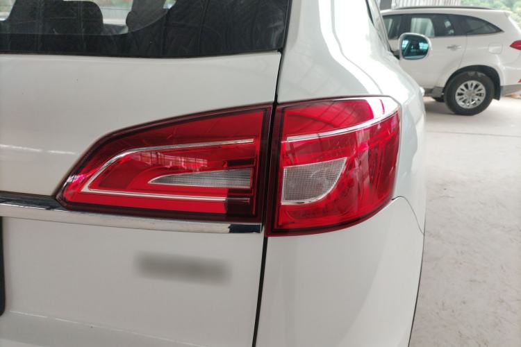 Used Haval H7 2016 Blue-Label H7 2.0T Automatic Luxury Model Right Rear Taillight