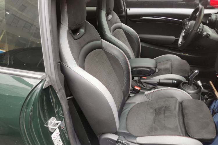 Used MINI JCW 2023 Facelift 2.0T JOHN COOPER WORKS ALL-IN Right Front Seat