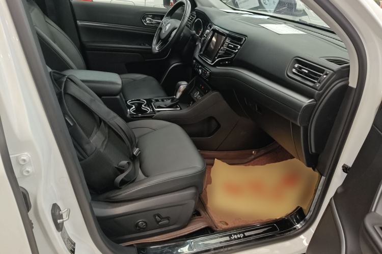 Used Jeep Commander 2018 2.0T Two-Wheel Drive Enjoyment Version China VI Emission Standard