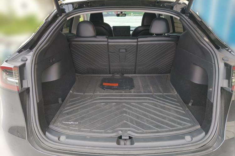 Used Tesla Model Y 2023 High-Performance All-Wheel-Drive Version Trunk