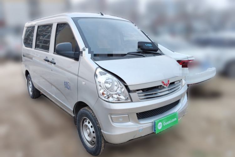 Used Wuling Rongguang S 2021 1.2L Base Model 5-Seater LSI Front Right 45 Deg