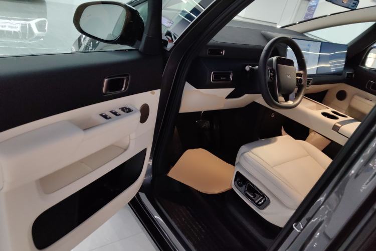 Used Li Auto MEGA 2025 Home Family Special Edition