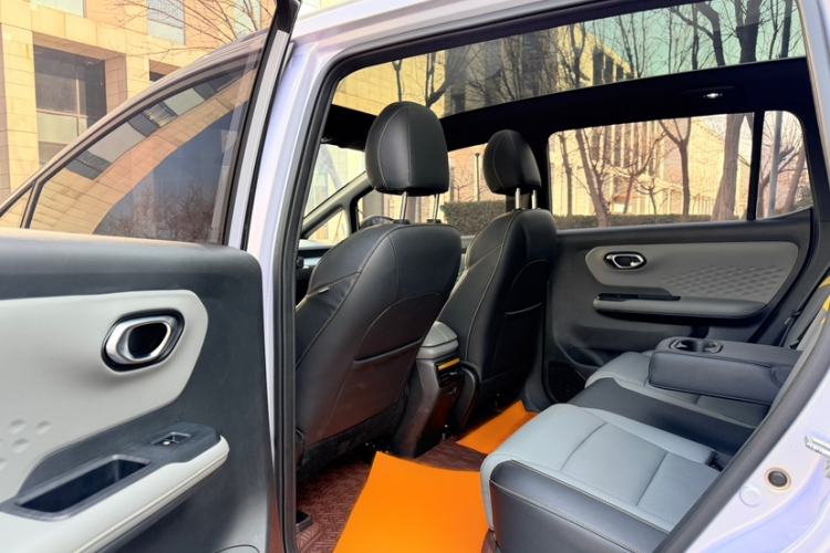 Used AION Y 2022 70 Tech Edition Lithium Iron Phosphate
