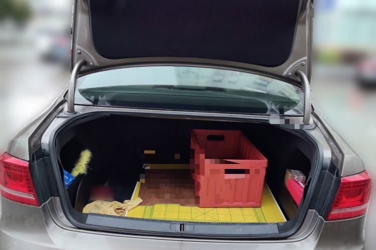 Used Volkswagen Magotan 2015 2.0 TSI Prestige Model Trunk