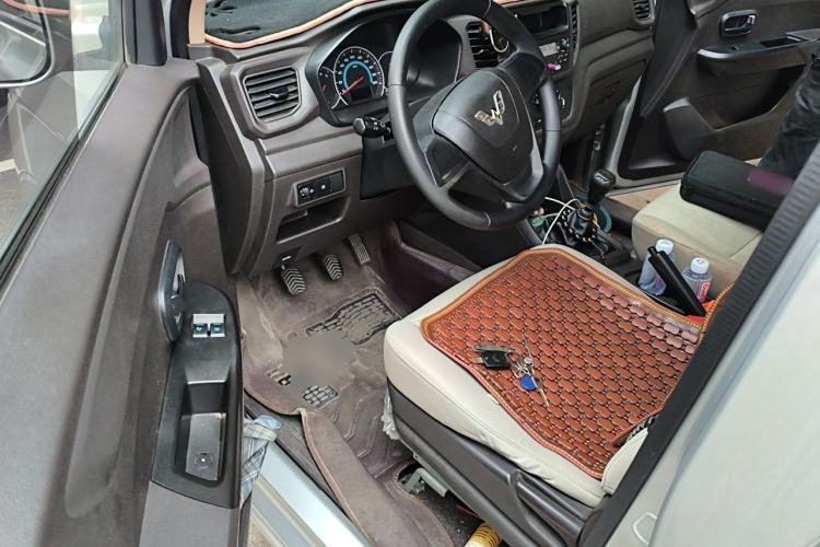 Used Wuling Hongguang V 2019 1.5L Enjoyment Version China VI LAR
