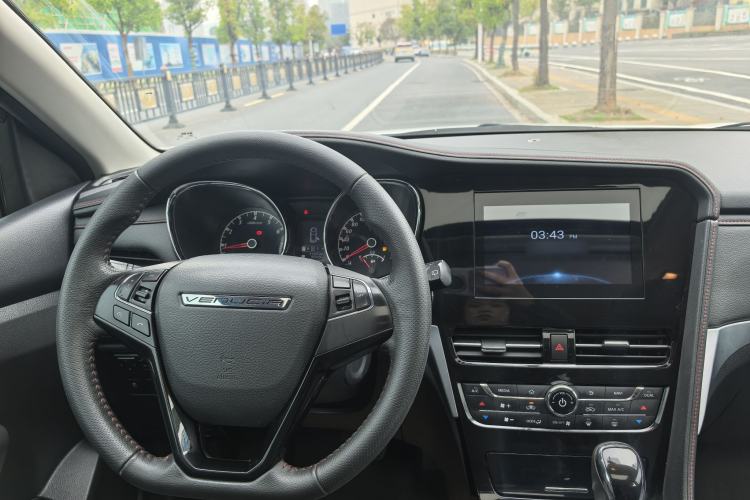 Used Venucia T70 2018 2.0L CVT Smart Enjoyment Version Audio And AC Panel