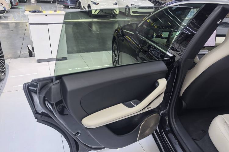 Used Nio ET5T 2025 75 kWh Touring Interior 11