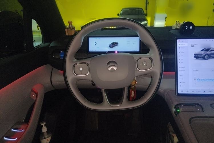Used Nio EC6 2023 75 kWh Steering Wheel