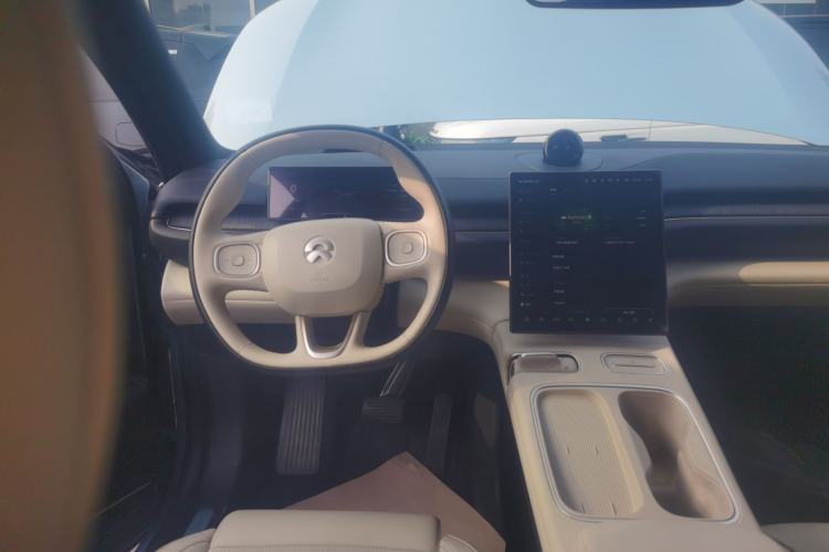 Used Nio ES6 2023 75 kWh Steering Wheel
