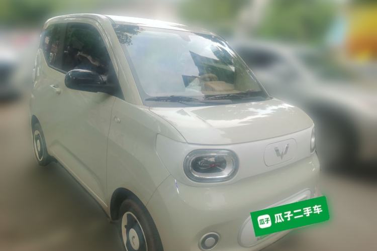 Used Wuling Hongguang MINIEV 2024 3rd Generation 215km Youth Edition Front Right 45 Deg