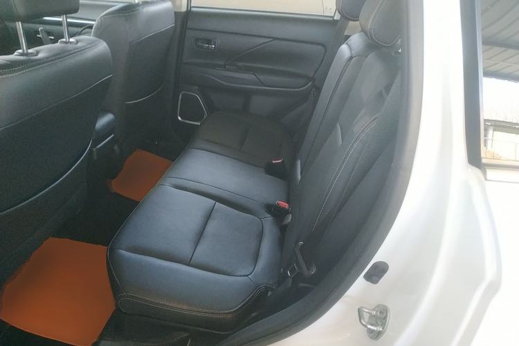 Used Mitsubishi Outlander 2018 2.4L 4x4 Elite Edition 5 Seats
